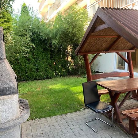 Bamboo Wellness Apartment Шиофок Экстерьер фото