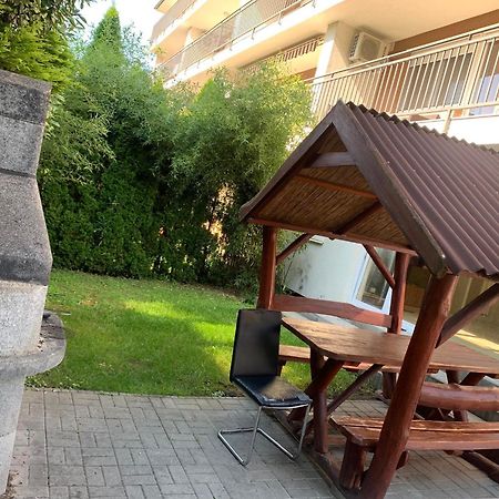 Bamboo Wellness Apartment Шиофок Экстерьер фото