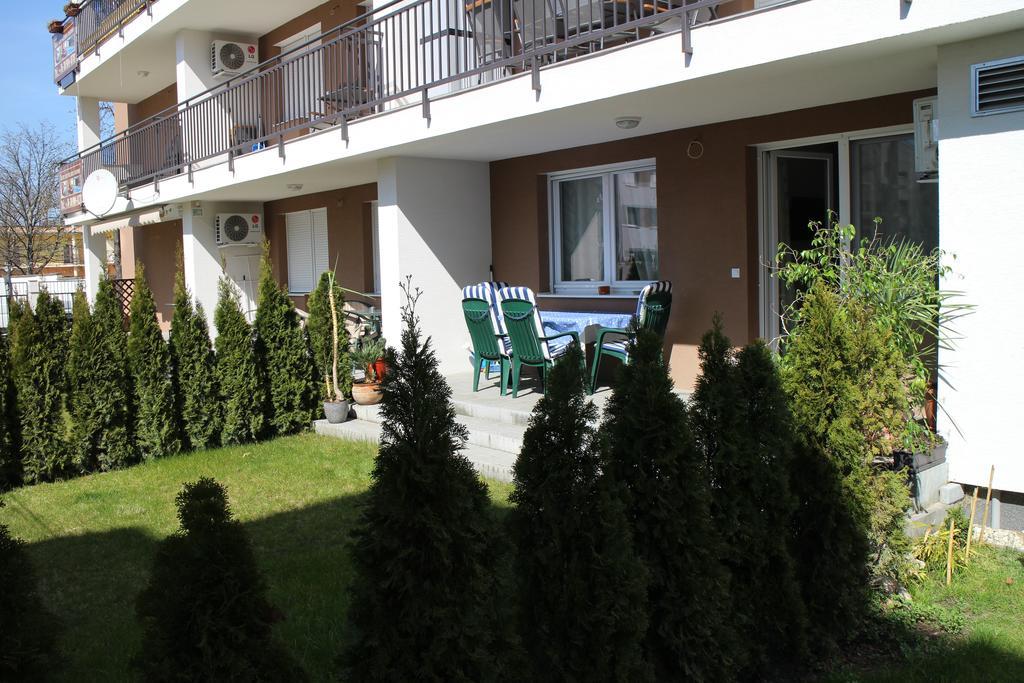 Bamboo Wellness Apartment Шиофок Номер фото