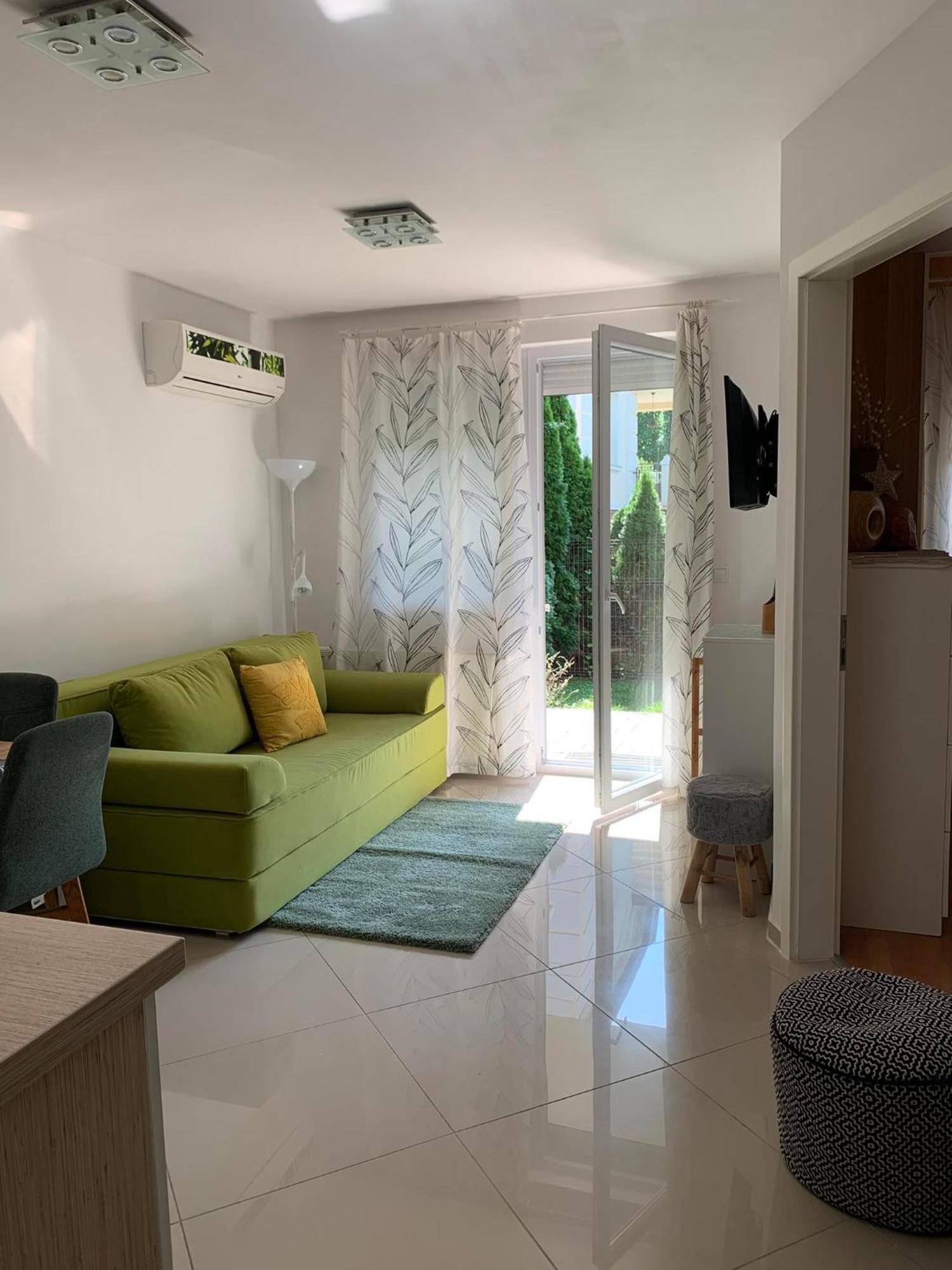 Bamboo Wellness Apartment Шиофок Экстерьер фото