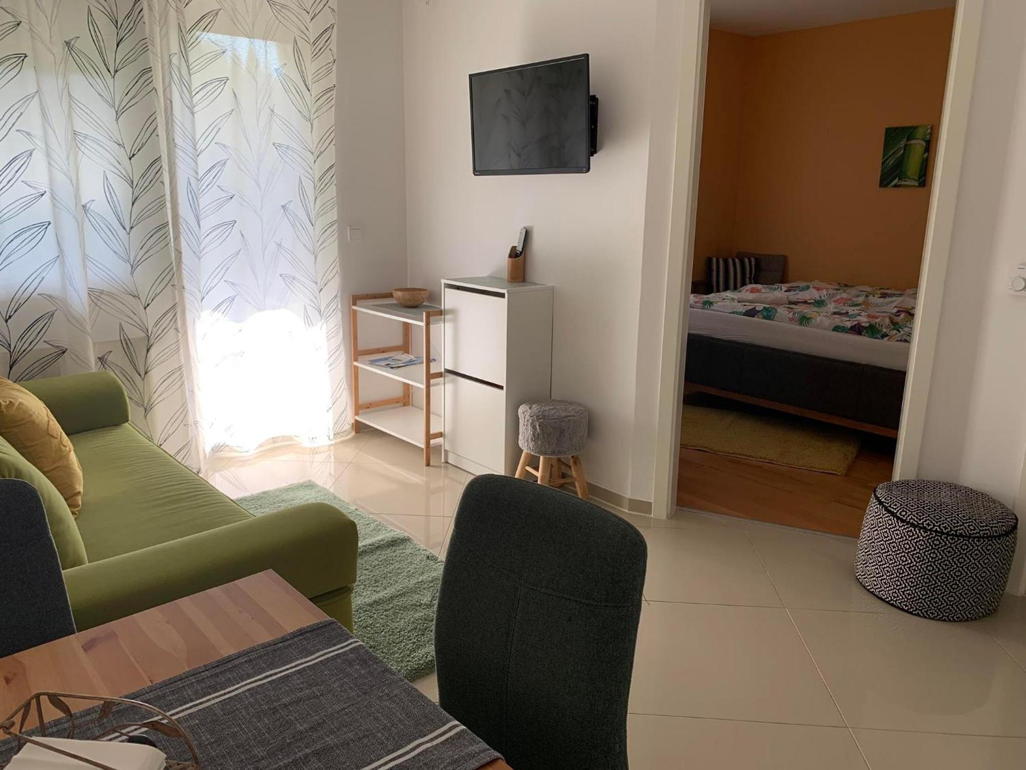 Bamboo Wellness Apartment Шиофок Экстерьер фото