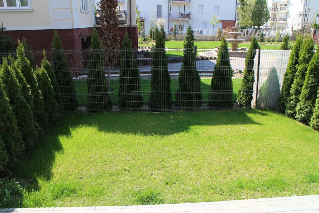 Bamboo Wellness Apartment Шиофок Экстерьер фото