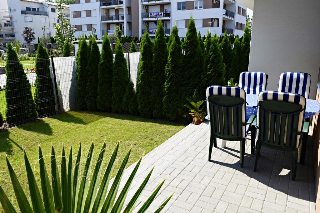 Bamboo Wellness Apartment Шиофок Экстерьер фото