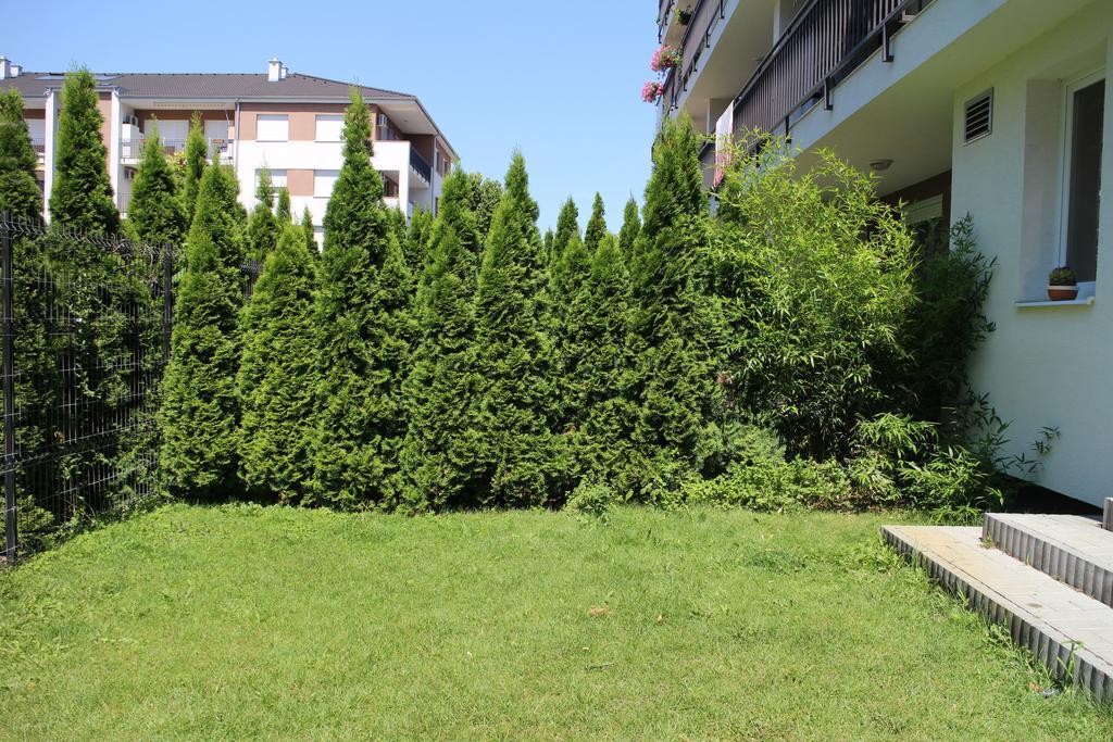Bamboo Wellness Apartment Шиофок Экстерьер фото