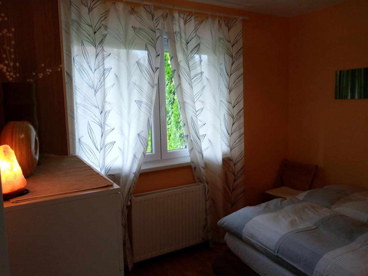 Bamboo Wellness Apartment Шиофок Экстерьер фото
