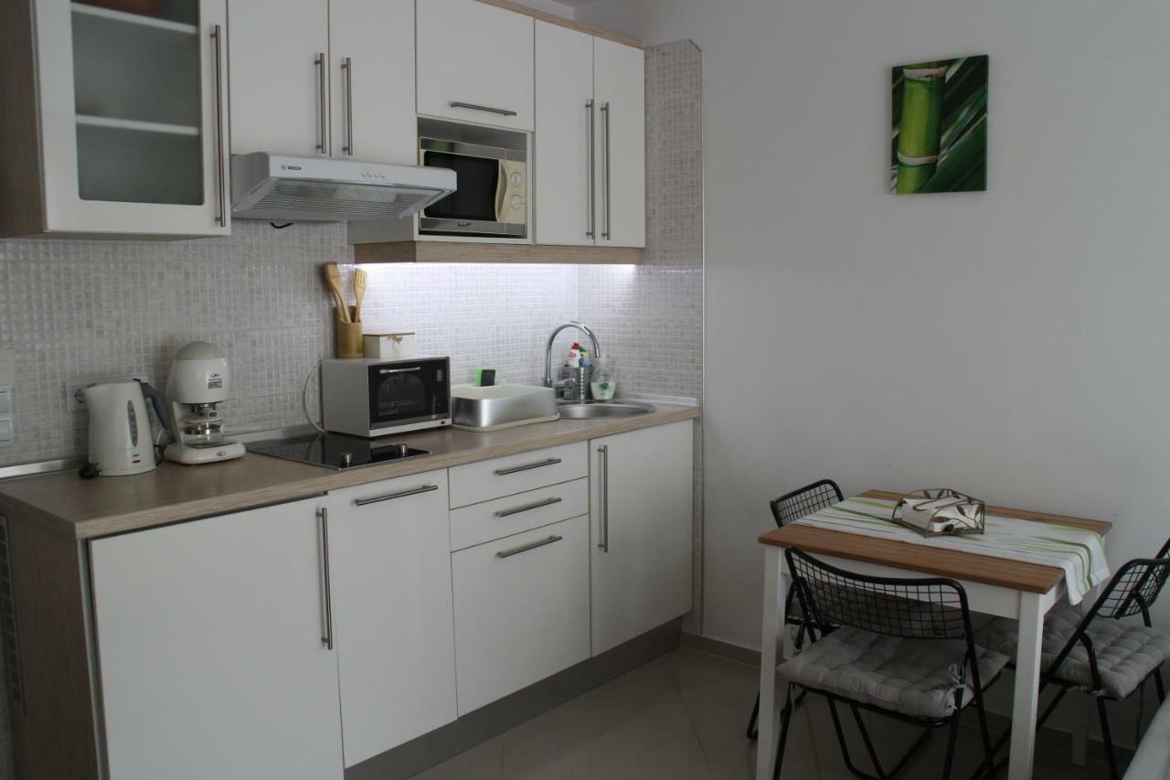 Bamboo Wellness Apartment Шиофок Экстерьер фото