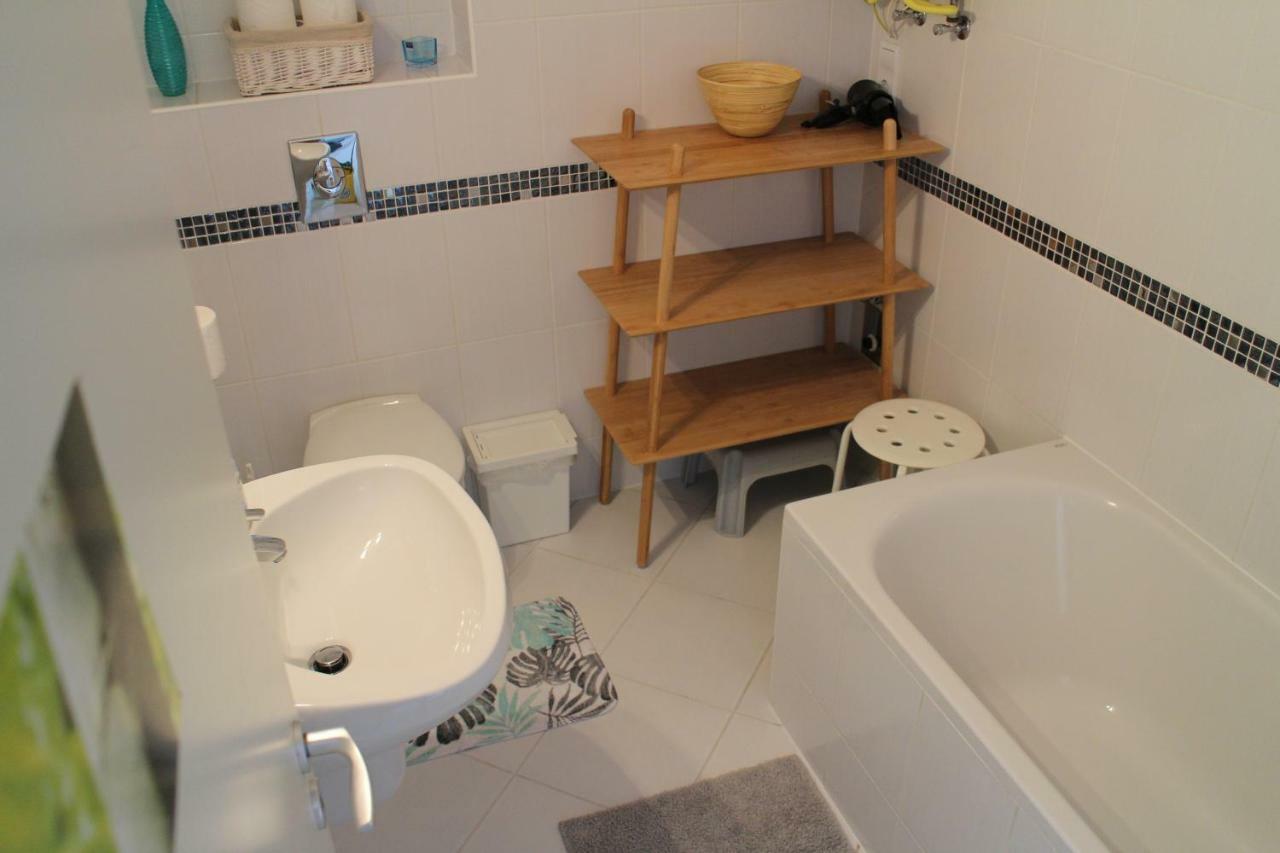 Bamboo Wellness Apartment Шиофок Экстерьер фото