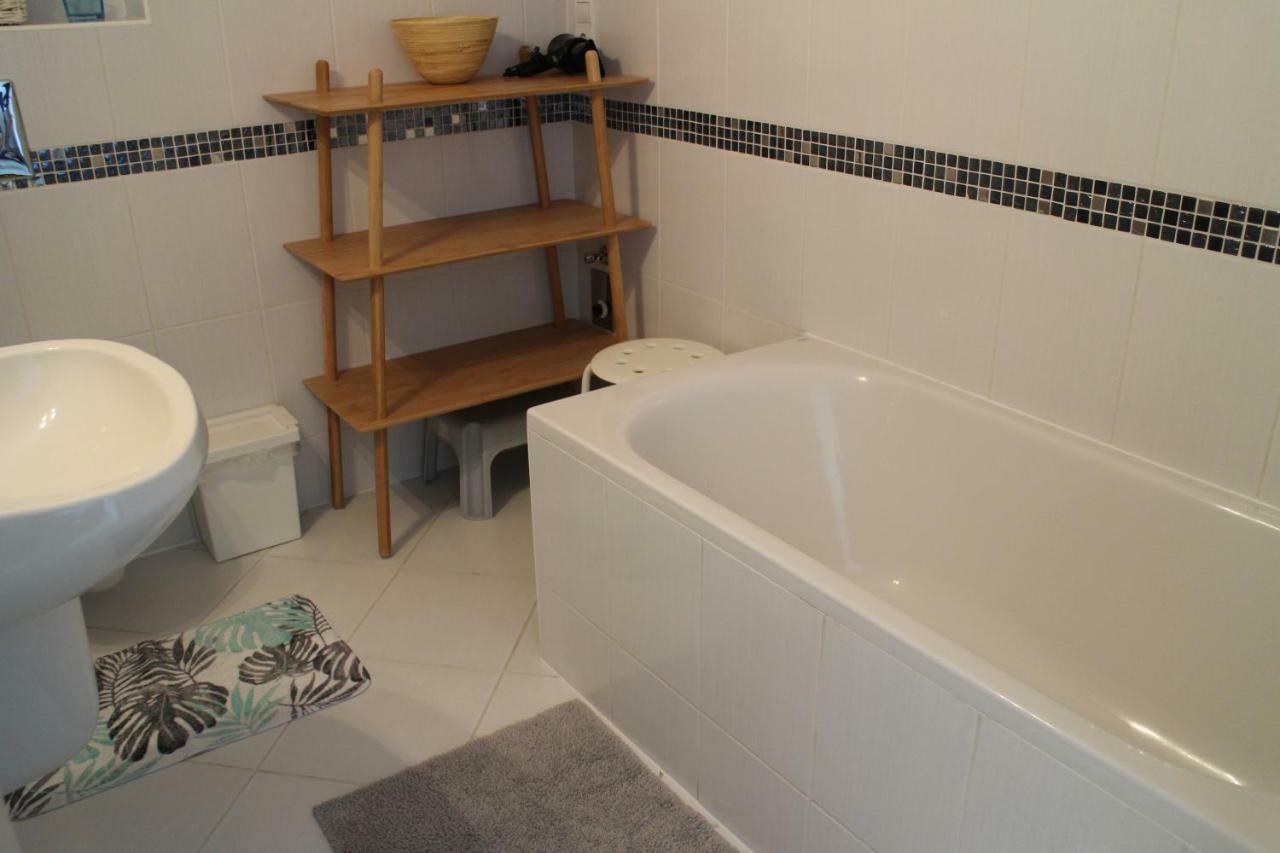 Bamboo Wellness Apartment Шиофок Экстерьер фото
